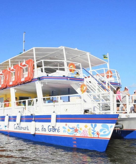 Catamarã Ilha dos Namorados & Crôa do Goré